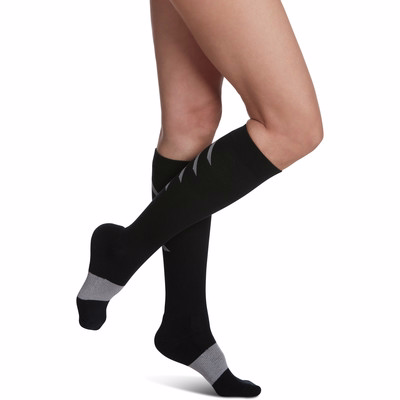 Athletic Recovery 401cl99 15-20mmhg Athletic Recovery Closed Toe, Calf Socks - Black, Large