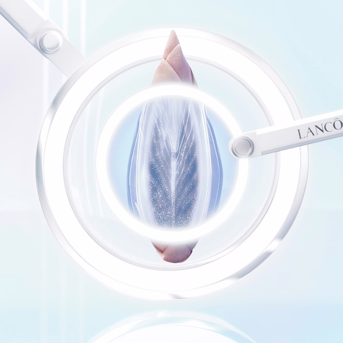 Clarifique 煥亮雙相精華液 Clarifique 煥亮雙相精華液