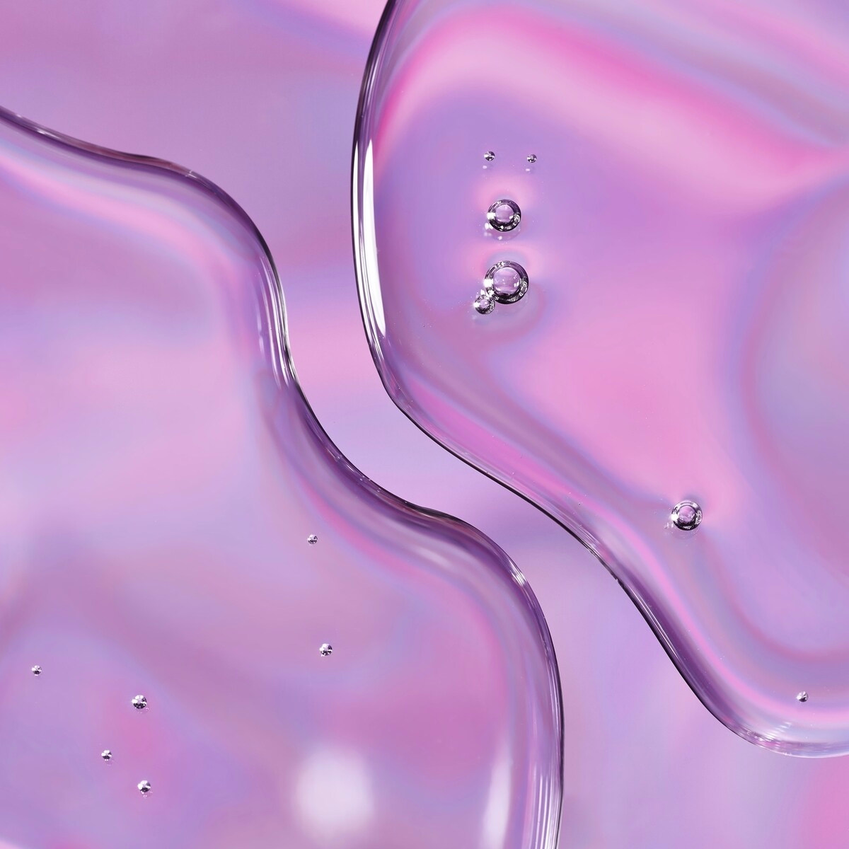 Tonique exfoliant clarifiant Kylie Cosmetics, clarifie, minimise les pores, équilibre la peau, unifie le teint
