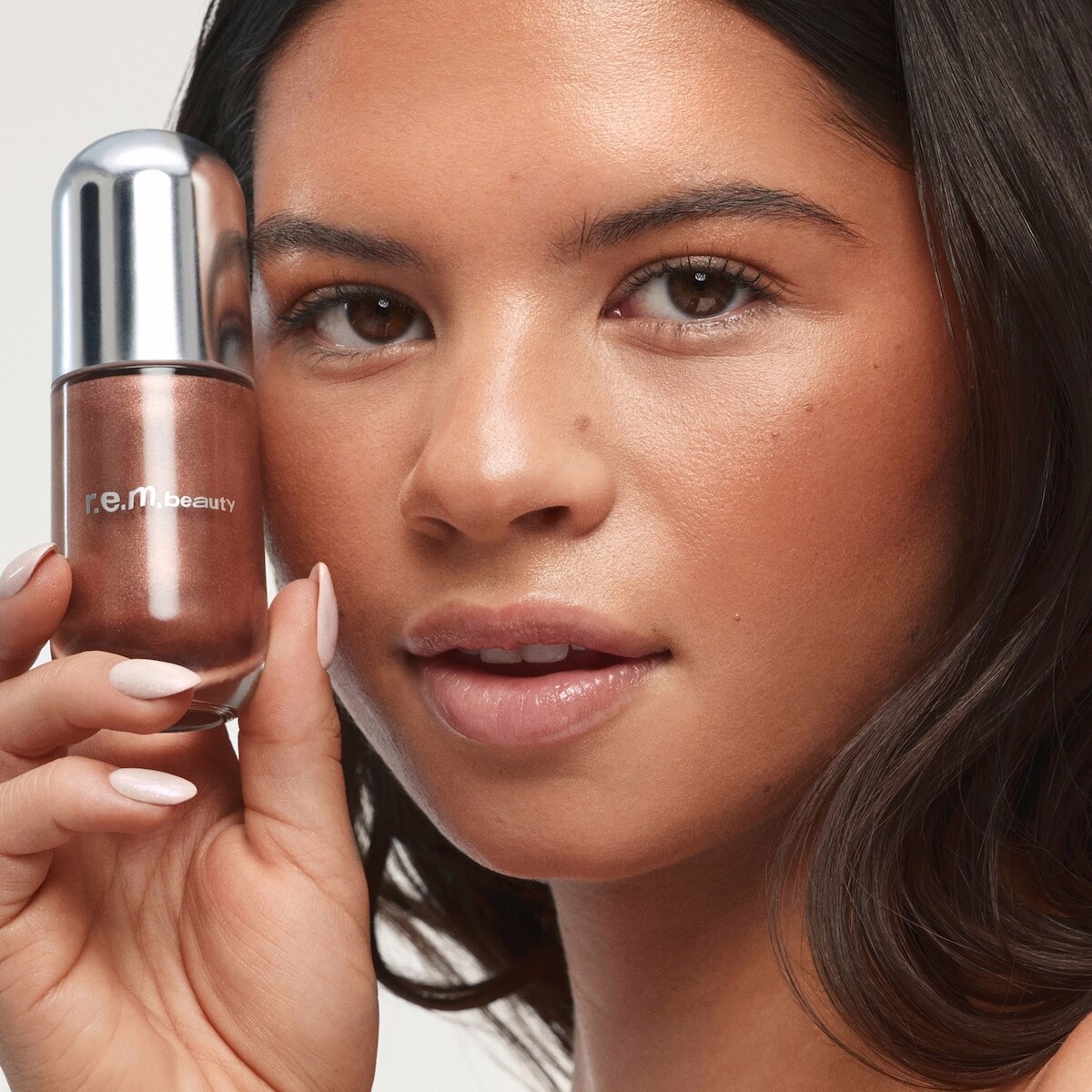 Dreamglow Highlighting Serum - Goddess - 30.7ml Dreamglow Highlighting Serum - Goddess - 30.7ml