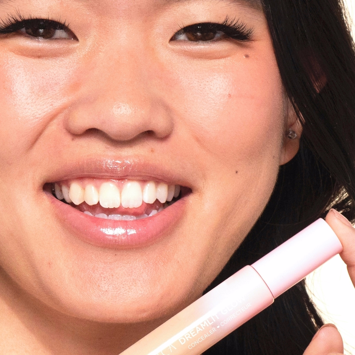 DreamLit Glow Concealer DreamLit Glow Concealer