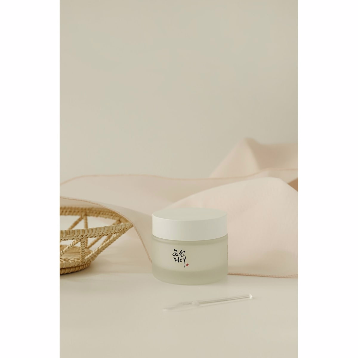 Dynasty Cream