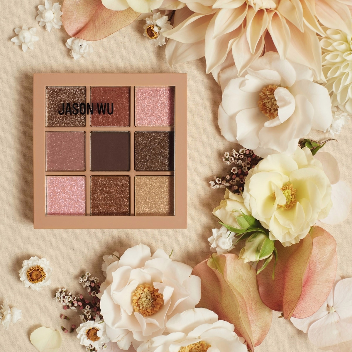 Flora 9 Color Eyeshadow Palette Flora 9 Color Eyeshadow Palette