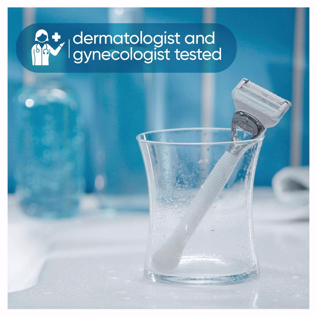 Gillette Venus for Pubic Hair and Skin, Women's Razor Handle + 2 Blade Refills