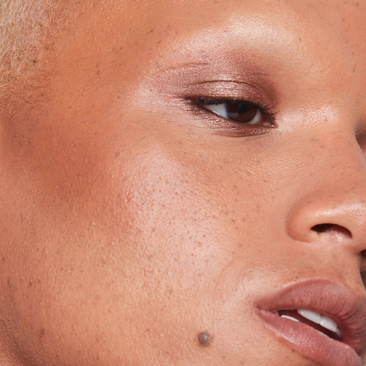 Hypernova Satin Matte Bronzer Hypernova Satin Matte Bronzer