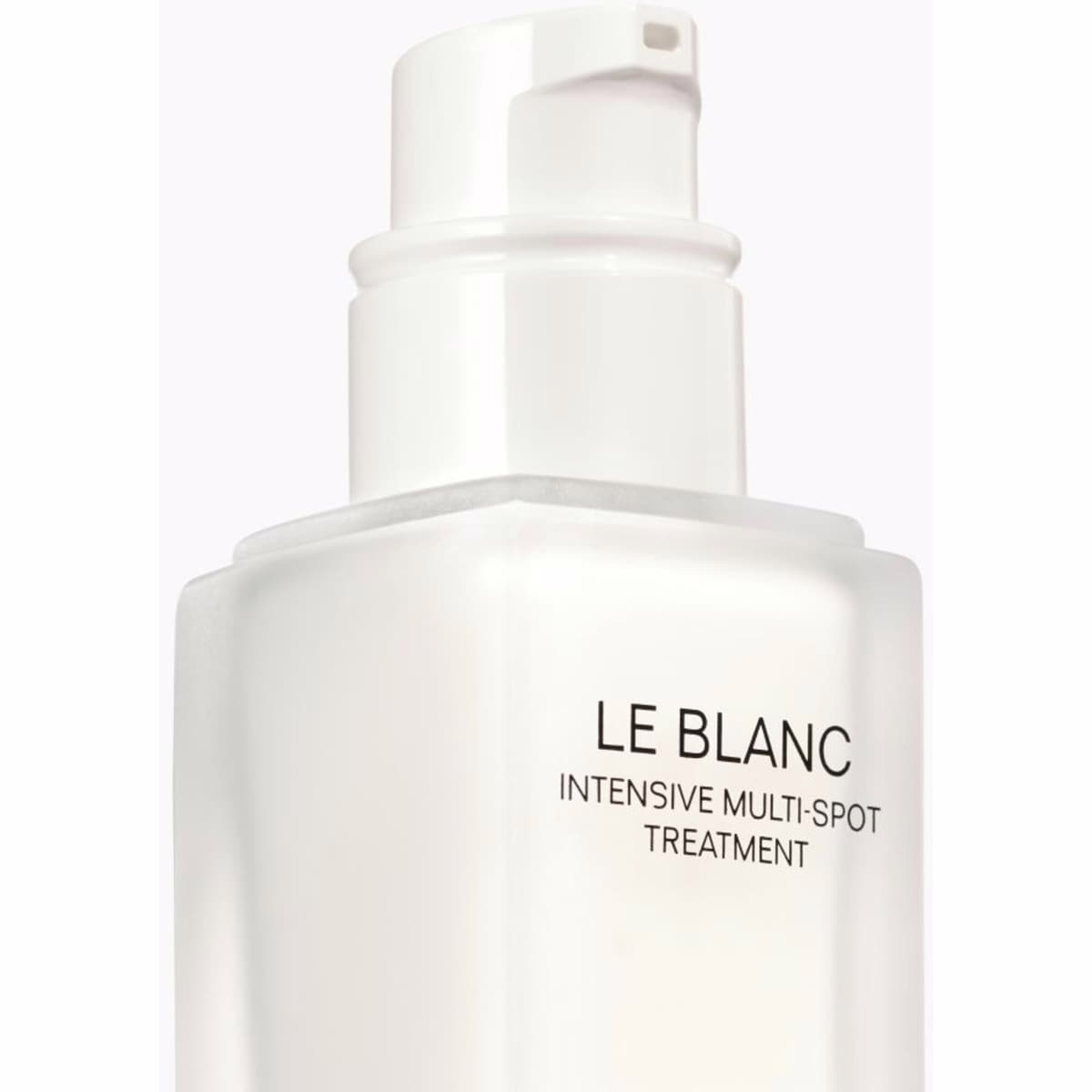 LE BLANC INTENSIVE MULTI-SPOT TREATMENT - Targets - Evens - Prevents