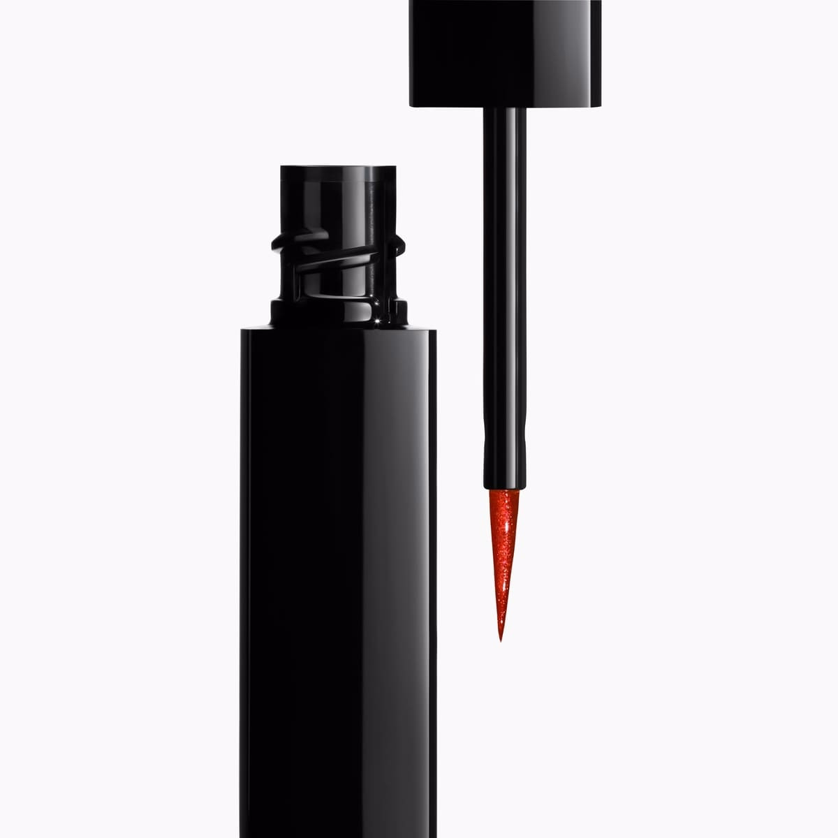 Le Liner De Chanel Liquid Eyeliner High Precision Longwear And Waterproof Le Liner De Chanel Liquid Eyeliner High Precision Longwear And Waterproof