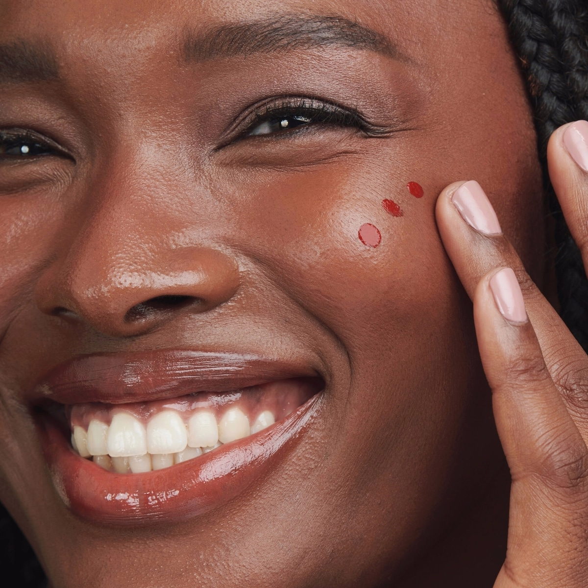 Armani Beauty 輝く絹の重ね塗り可能なチークティント リキッドブラッシュ メイクアップ Armani Beauty 輝く絹の重ね塗り可能なチークティント リキッドブラッシュ メイクアップ