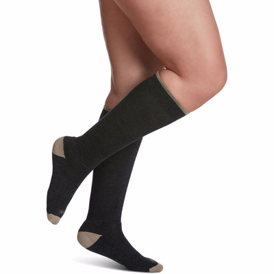 Merino Outdoor 421cs12 15-20mmhg Closed Toe, Calf Socks - Charcoal, Small