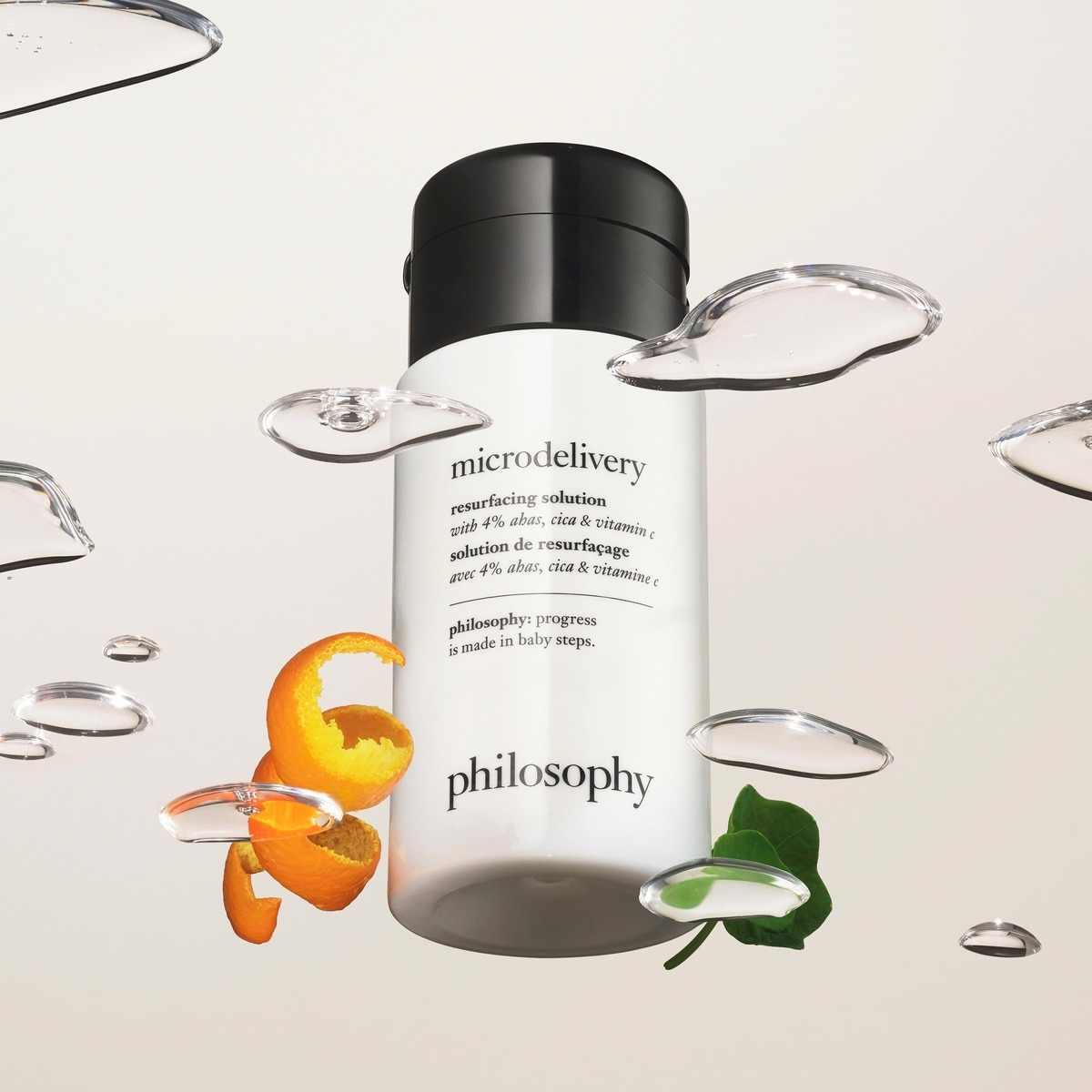 Philosophy Microdelivery 去角質液，含 4% AHA、積雪草與維生素C