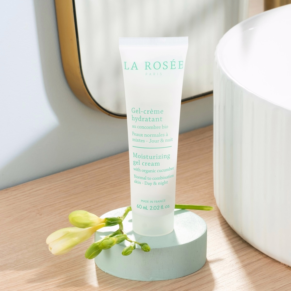 Moisturizing cream-gel with Organic cucumber Moisturizing cream-gel with Organic cucumber