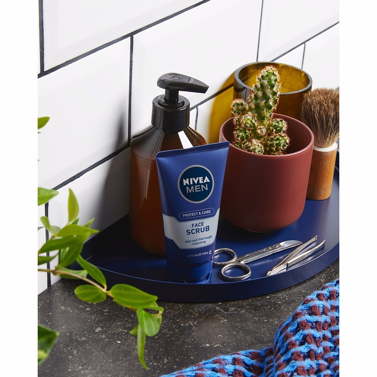 NIVEA MEN Protect & Care Exfoliating Face Scrub