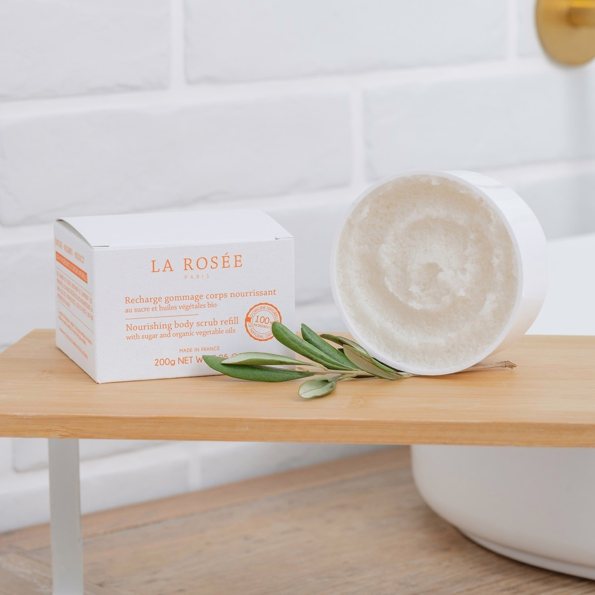 Nourishing body scrub refill with sugar and organic vegetal oils