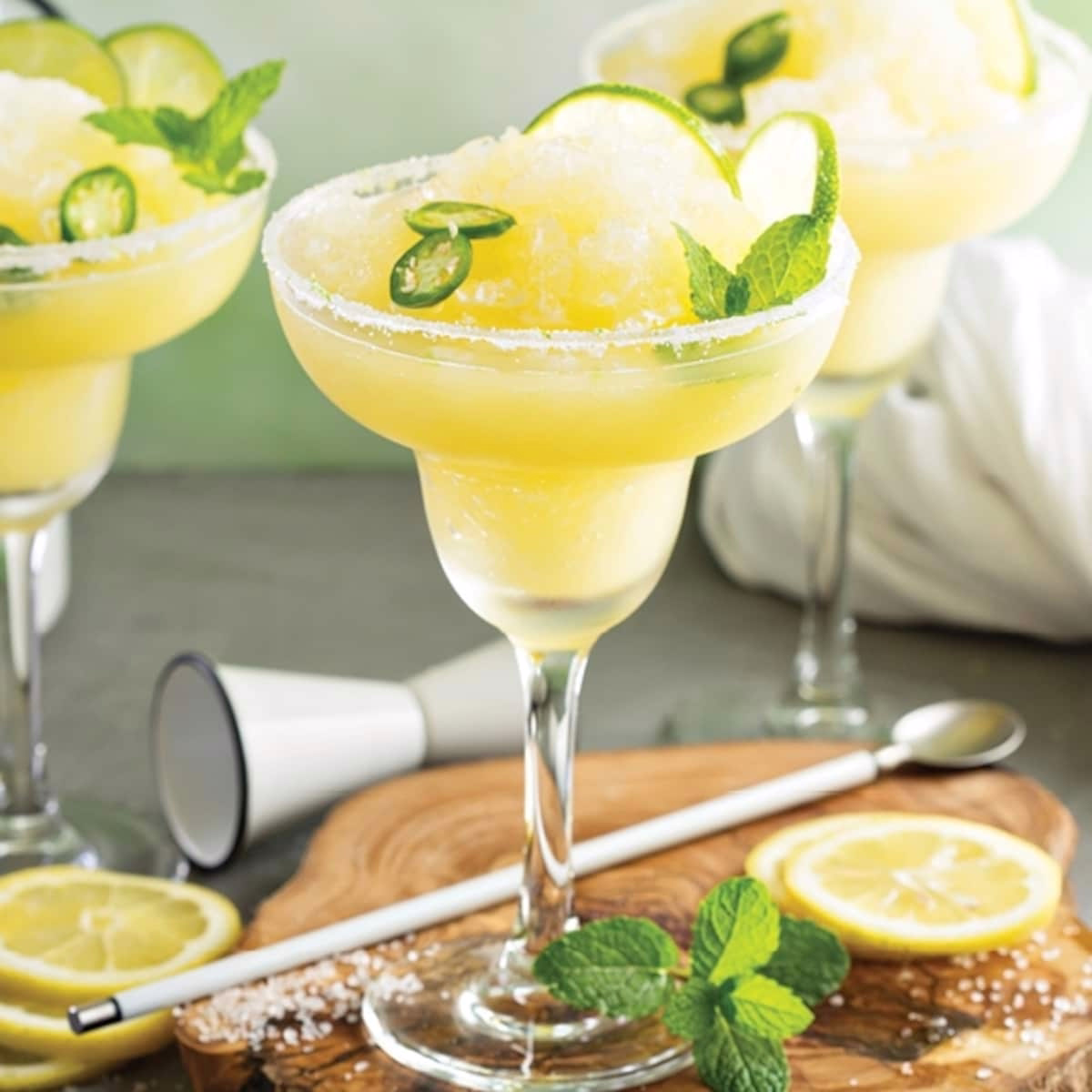 Nutri-Blender Pro with Auto-iQ, 1000-Watt, Personal Blender Nutri-Blender Pro with Auto-iQ, 1000-Watt, Personal Blender