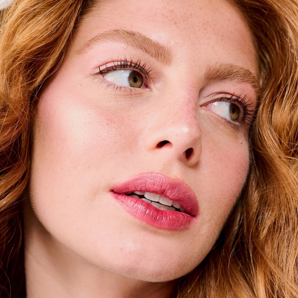 Tickleパウダーハイライター ゴールデンピンク 超なめらかハイライター