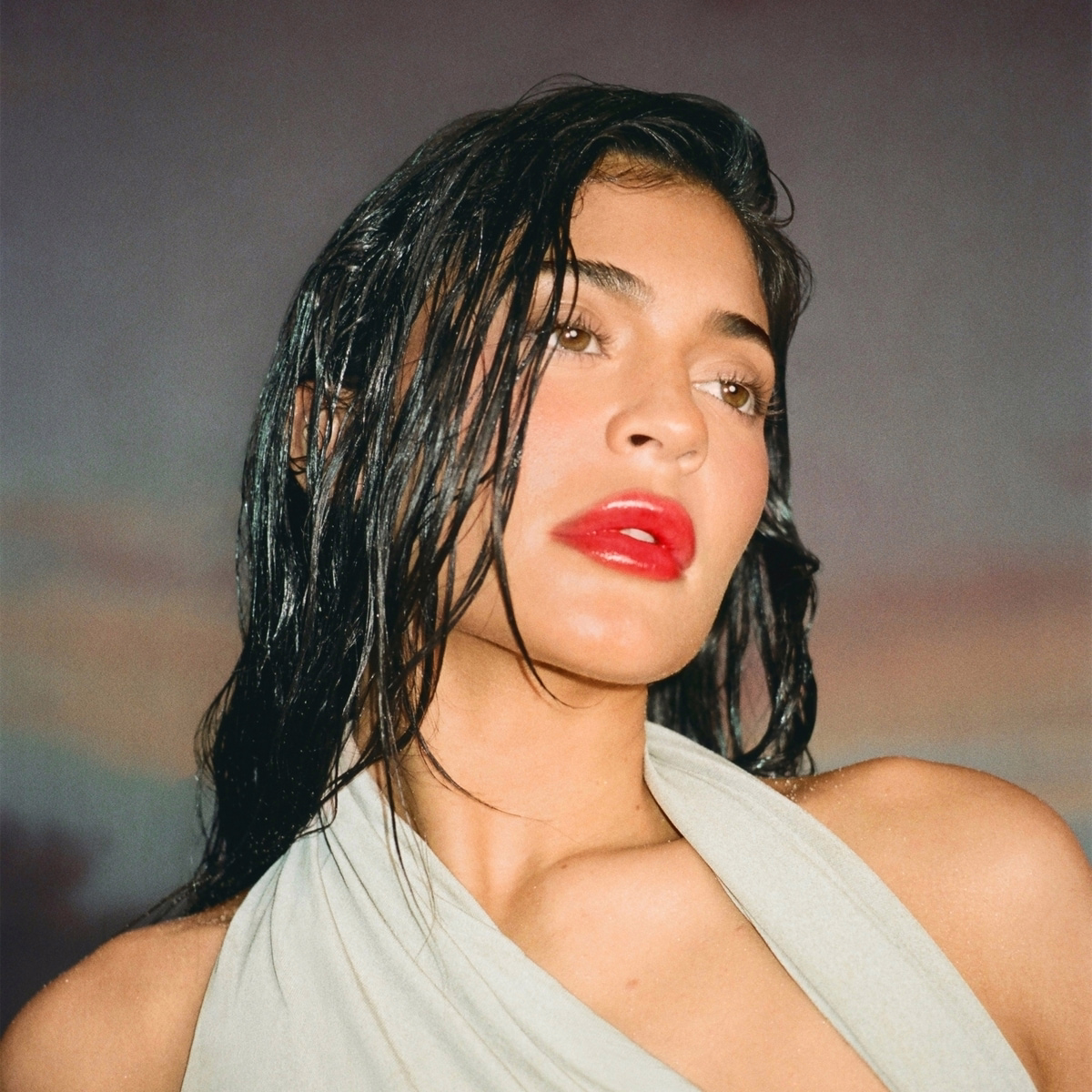 ジョジョバオイル入りティントバター・バーム、12時間の保湿、しっとりとした潤い、輝くツヤ、軽量、クルエルティフリー、ヴィーガン対応 ジョジョバオイル入りティントバター・バーム、12時間の保湿、しっとりとした潤い、輝くツヤ、軽量、クルエルティフリー、ヴィーガン対応