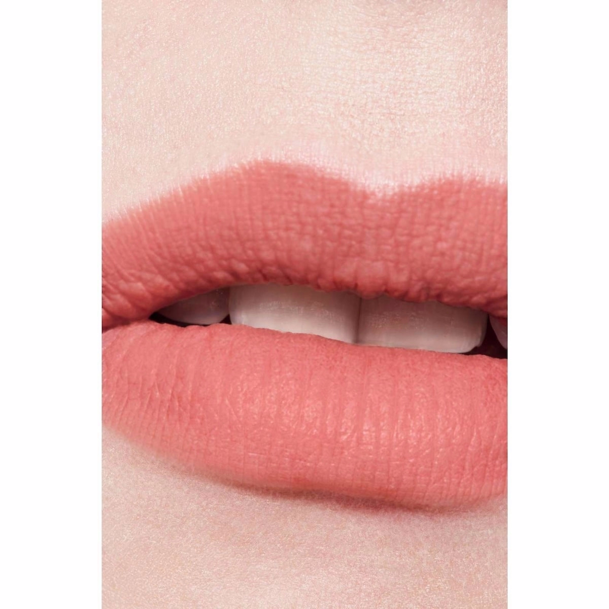 CHANEL ウルトラウェア インテンス マット リキッド リップカラー CHANEL ウルトラウェア インテンス マット リキッド リップカラー