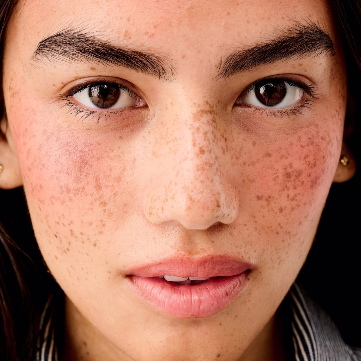 WANDERful World Silky-Soft Powder Blush (Mini)